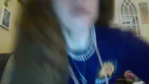 Snapshot of queencrimsonlvx chatting on May 7, 2026, 12:54 pm queencrimsonlvx online show from May 7, 2026, 12:54 pm