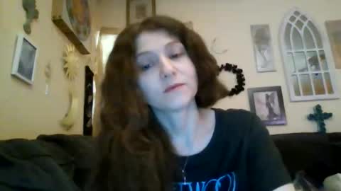 Snapshot of queencrimsonlvx chatting on June 11, 2026, 2:53 am queencrimsonlvx online show from June 11, 2026, 2:53 am