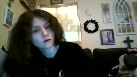 Snapshot of queencrimsonlvx chatting on June 14, 2026, 3:08 am queencrimsonlvx online show from June 14, 2026, 3:08 am