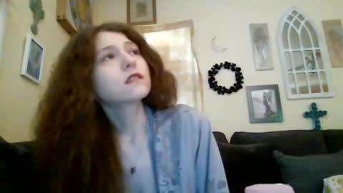 Snapshot of queencrimsonlvx chatting on June 21, 2026, 10:45 pm queencrimsonlvx online show from June 21, 2026, 10:45 pm