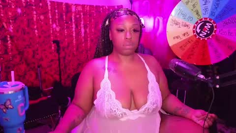Queen Cherise Roze online show from May 26, 2026, 4:58 pm