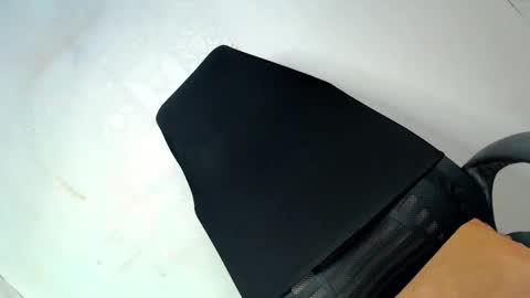 just call me QUEEN and ill be there online show from October 9, 2025, 6:17 pm