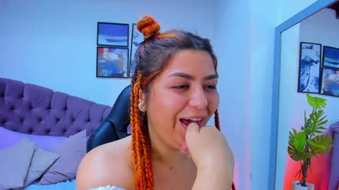 Queen online show from December 21, 2024, 1:36 am