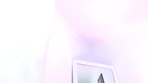 Snapshot of queenie_star chatting on January 18, 2025, 12:02 am Maria Del Mar online show from January 18, 2025, 12:02 am