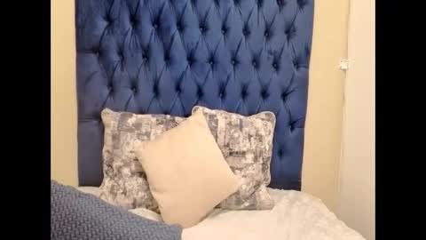 Snapshot of queenkarmax chatting on May 18, 2026, 12:22 pm queenkarmax online show from May 18, 2026, 12:22 pm