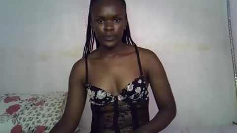 Snapshot of queenkeysha chatting on January 10, 2026, 12:29 pm KEYSHA online show from January 10, 2026, 12:29 pm