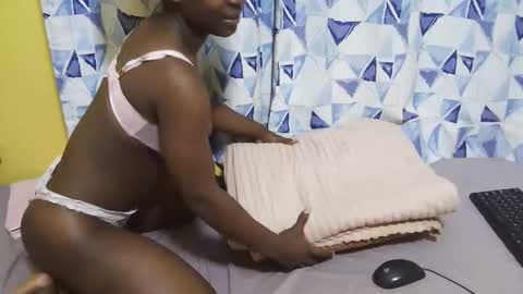 Snapshot of queenlatasha chatting on April 10, 2026, 11:26 am Latasha online show from April 10, 2026, 11:26 am