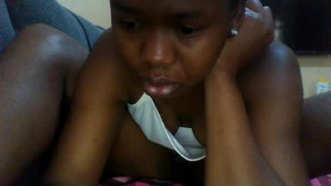 Snapshot of queenleona61 chatting on June 19, 2026, 6:18 am queenleona61 online show from June 19, 2026, 6:18 am