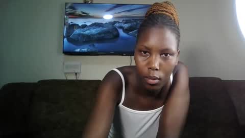 Snapshot of queenluxee chatting on February 22, 2026, 4:57 am queenluxee online show from February 22, 2026, 4:57 am