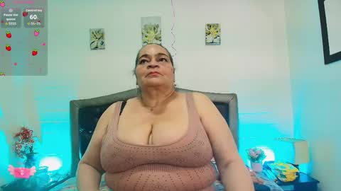 Snapshot of queenmature chatting on May 20, 2026, 8:04 pm VickyBoobss online show from May 20, 2026, 8:04 pm