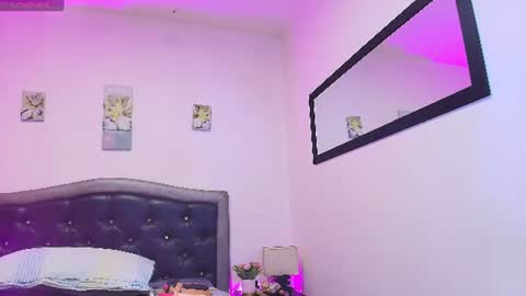 Snapshot of queenmature chatting on July 7, 2026, 12:09 pm VickyBoobss online show from July 7, 2026, 12:09 pm