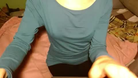 queenoftenderness online show from October 17, 2025, 6:10 pm