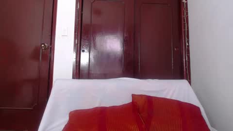 Rose online show from October 23, 2025, 7:01 pm