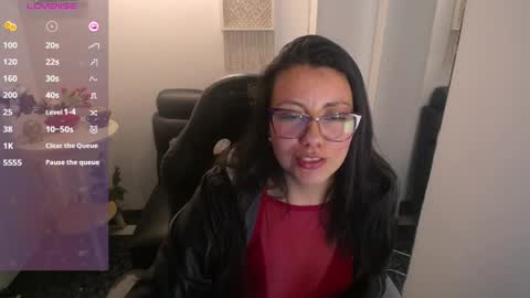 Snapshot of queenrose94 chatting on April 21, 2026, 2:01 pm queenrose94 online show from April 21, 2026, 2:01 pm