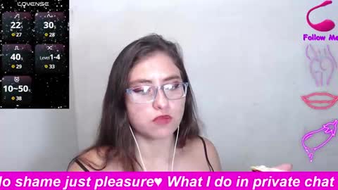 QueenStarFenix online show from March 3, 2025, 12:48 am