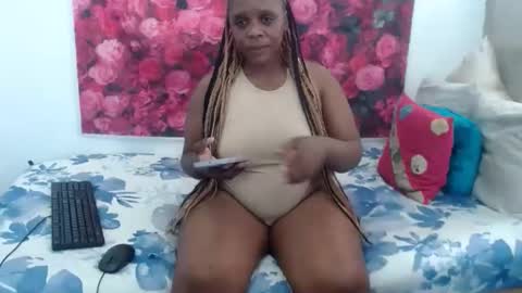 queenteex6993 online show from February 7, 2026, 7:23 am