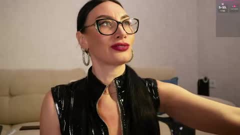 Viktoria online show from April 15, 2026, 7:58 pm