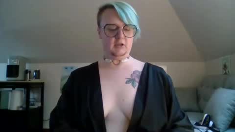 queerlyjaz online show from October 1, 2025, 12:05 am