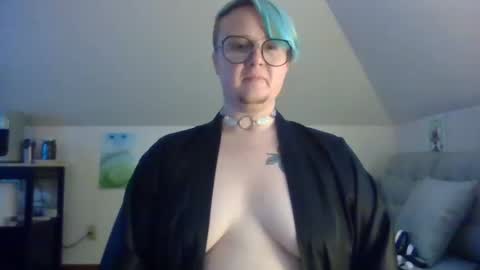 queerlyjaz online show from October 2, 2025, 1:45 am