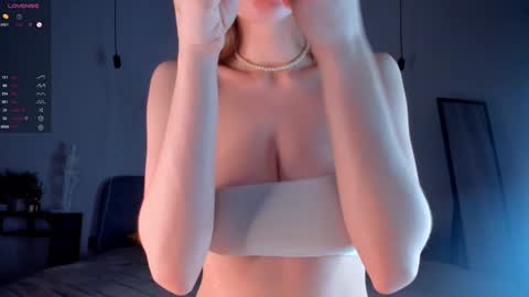 Teri  My favorite vibes 77 101 222 666 online show from February 4, 2025, 1:23 am
