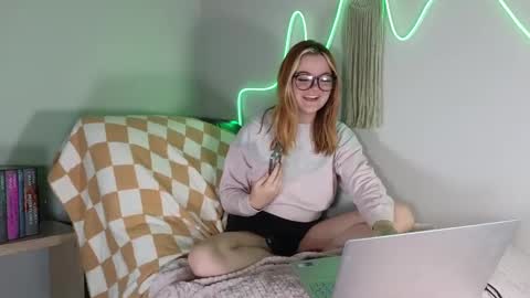 Bri online show from December 2, 2024, 3:04 am