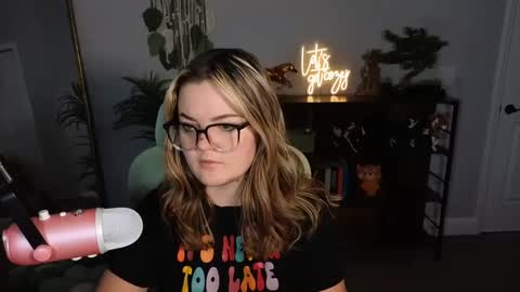 Bri online show from October 14, 2025, 1:50 am