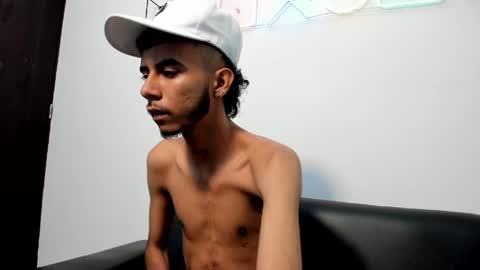 quetzal_coatl_ online show from April 8, 2026, 5:46 pm