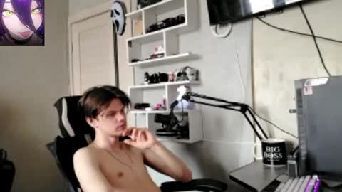 Snapshot of quiet_sh chatting on February 14, 2026, 7:49 am quiet_sh online show from February 14, 2026, 7:49 am