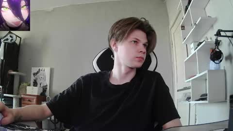 Snapshot of quiet_sh chatting on March 30, 2026, 12:17 pm quiet_sh online show from March 30, 2026, 12:17 pm