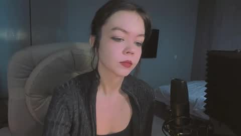 Snapshot of quietluxury chatting on February 4, 2026, 12:11 pm quietluxury online show from February 4, 2026, 12:11 pm