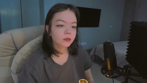 Snapshot of quietluxury chatting on February 18, 2026, 10:22 am quietluxury online show from February 18, 2026, 10:22 am