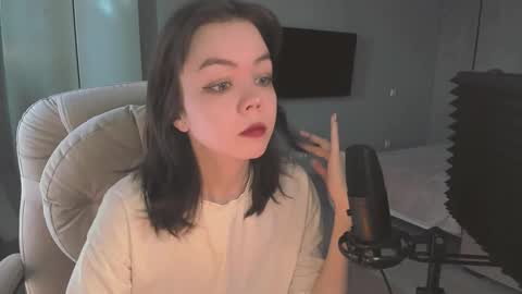 quietluxury online show from March 25, 2026, 12:11 pm