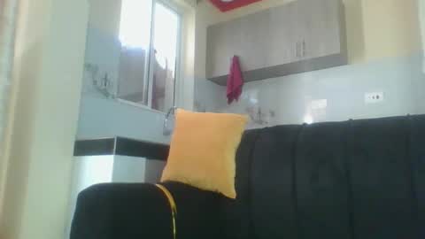 quinn_ce_ online show from November 13, 2025, 7:51 am