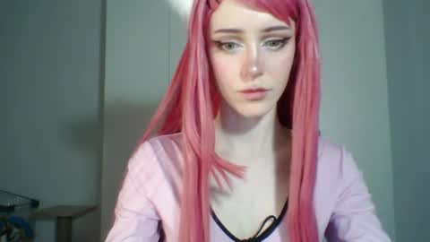 Snapshot of quyenpollio chatting on July 7, 2026, 3:05 pm Lana Pollio online show from July 7, 2026, 3:05 pm