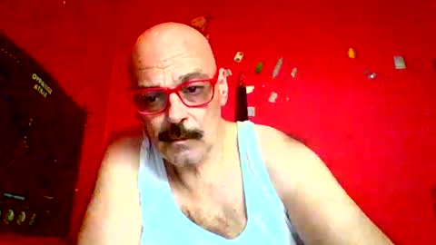 qwertyuiop22348015 online show from February 9, 2026, 7:56 am