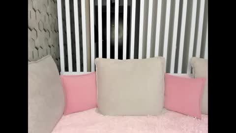 Snapshot of qwoopa chatting on April 5, 2026, 9:39 am Leya online show from April 5, 2026, 9:39 am