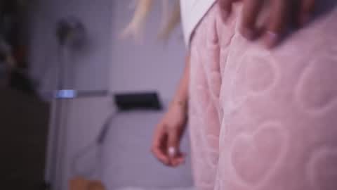 RACHEL BLAKE online show from September 21, 2025, 6:53 pm