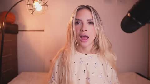 RACHEL BLAKE online show from October 27, 2025, 10:41 am