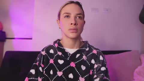 RACHEL BLAKE online show from November 16, 2025, 6:57 pm