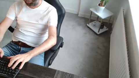 Rare online show from November 19, 2025, 10:15 am