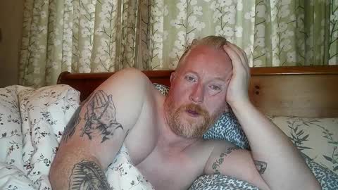 Snapshot of r_o_h_a_n chatting on October 31, 2025, 8:59 am r_o_h_a_n online show from October 31, 2025, 8:59 am