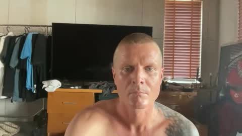 rabbit_eyes69 online show from April 13, 2026, 6:41 am