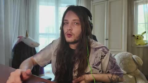 rabbitboyy online show from October 3, 2025, 8:44 am