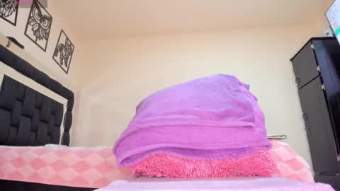 Snapshot of rachel__milfy chatting on June 3, 2026, 6:02 pm Rachel online show from June 3, 2026, 6:02 pm