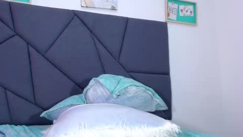 MALIKA Z online show from December 27, 2024, 6:20 pm