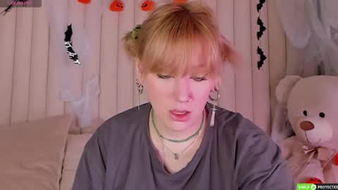 Ray  online show from October 22, 2025, 3:07 am