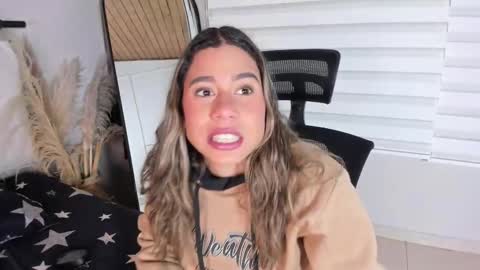 Rachell online show from November 5, 2025, 4:01 am