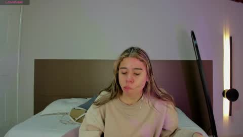 Rachell online show from May 15, 2026, 4:08 am