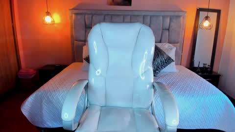 Snapshot of rachell_honey7 chatting on January 22, 2025, 1:42 pm Rachel online show from January 22, 2025, 1:42 pm