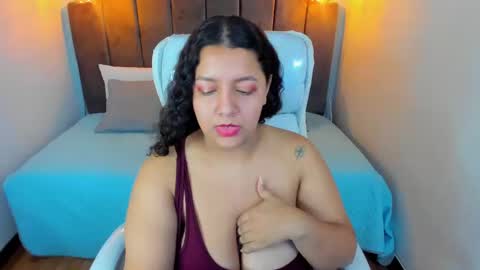 Snapshot of rachell_honey7 chatting on February 28, 2025, 9:44 pm Rachel online show from February 28, 2025, 9:44 pm
